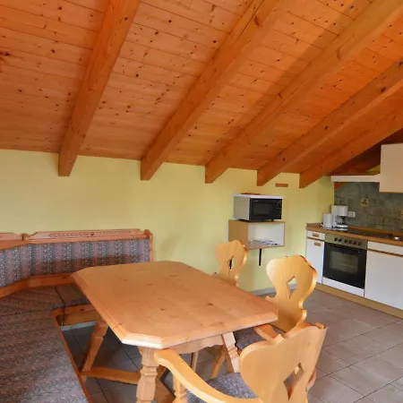 Spacious Holiday In Bavaria With Garden And Terrace Nyaraló